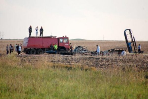 Ceremonie în memoria celor decedaţi în accidentul aviatic de la Tuzla